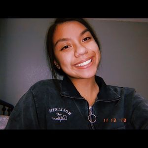 Meet your Posher, Alyssa